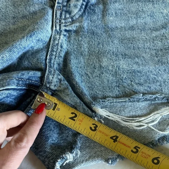 Zara High-Waisted Distressed Denim Jean Shorts - Picture 7 of 7
